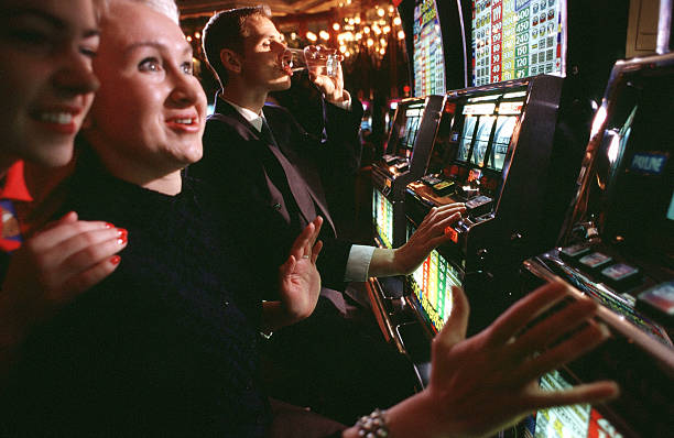 Cara Menyeimbangkan Kesenangan dan Strategi Saat Berjudi di Permainan Kasino Mesin Slot Online